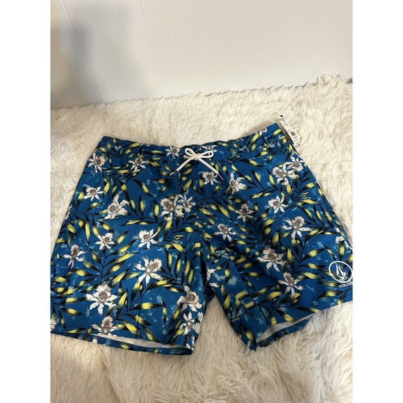 Men's Volcom Size X-large Swim trunks. NWT. Blue tropical floral theme. Hawaiian - Picture 6 of 16